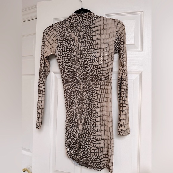 Valiant dress size XS worn once perfect condition. Stunning dress - Picture 2 of 6